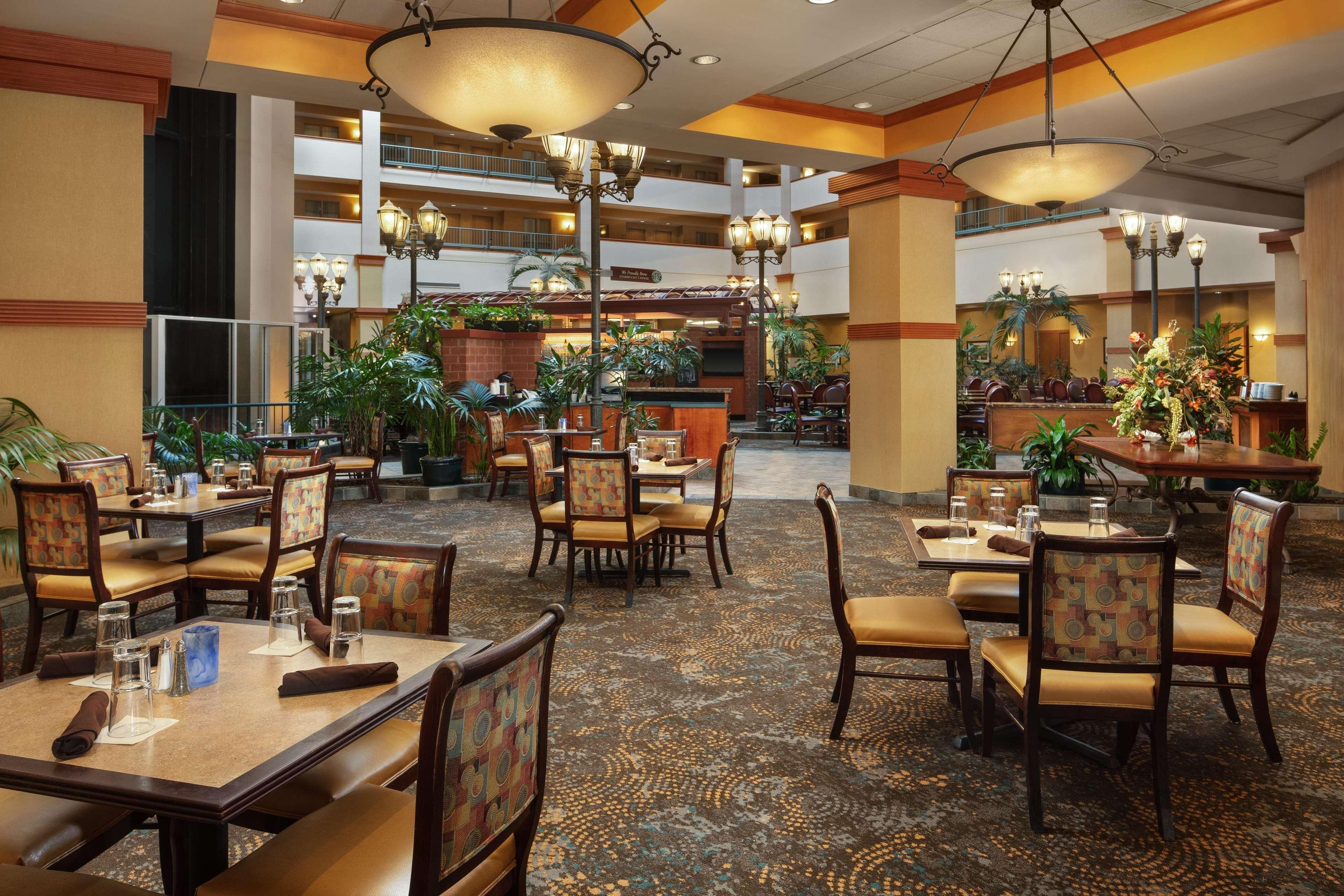 Embassy Suites North Charleston Airport Hotel Convention Ngoại thất bức ảnh