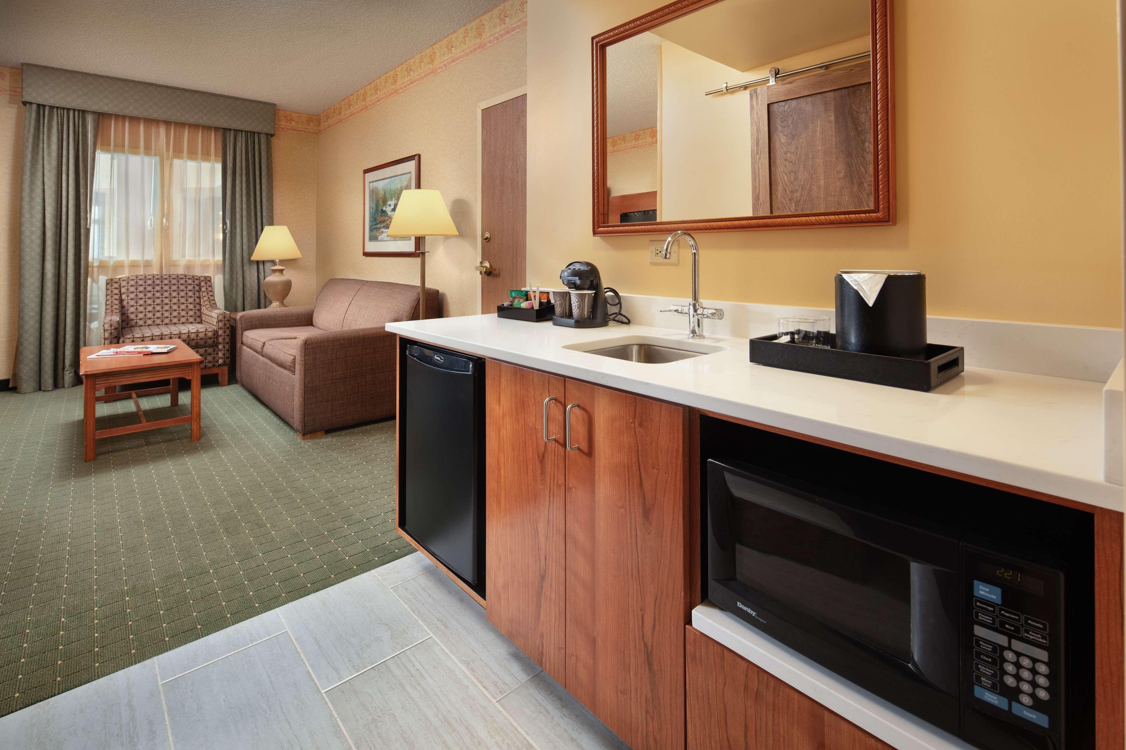 Embassy Suites North Charleston Airport Hotel Convention Ngoại thất bức ảnh
