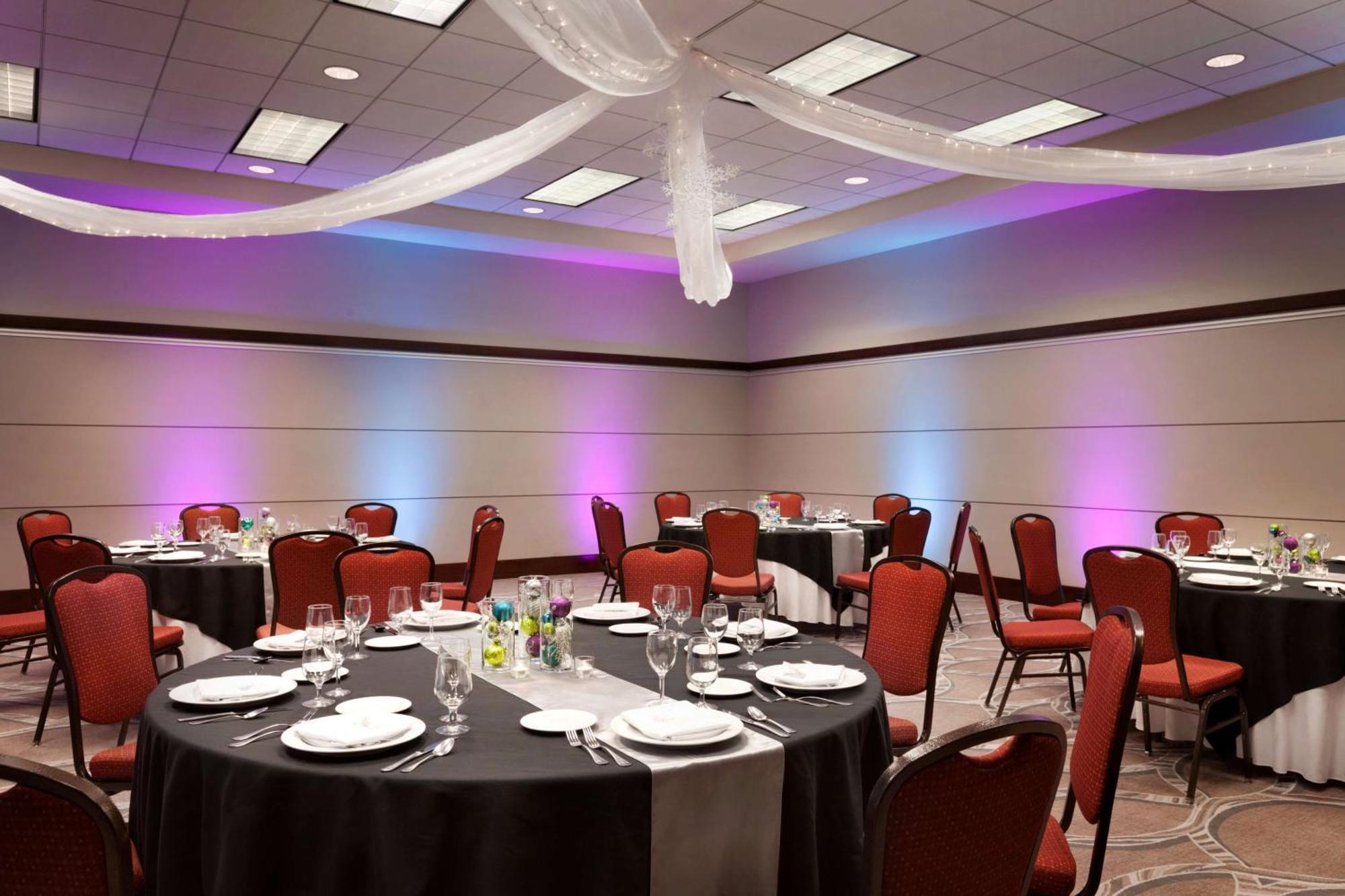 Embassy Suites North Charleston Airport Hotel Convention Ngoại thất bức ảnh