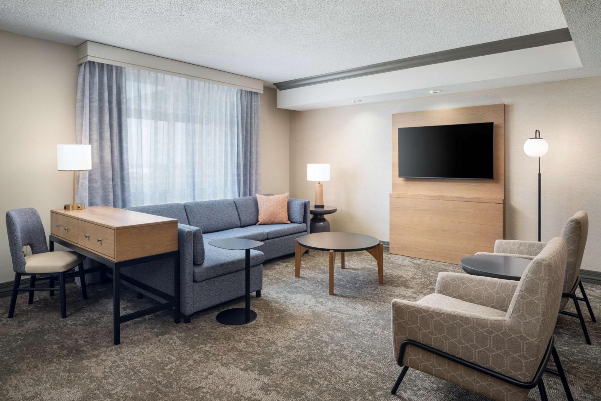 Embassy Suites North Charleston Airport Hotel Convention Ngoại thất bức ảnh